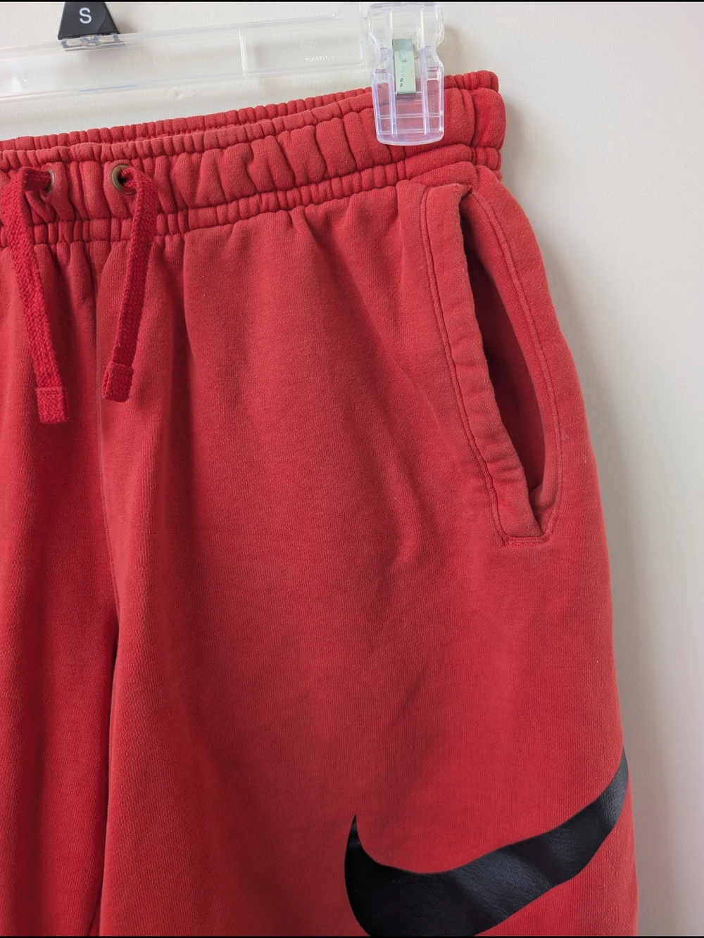 Nike Men's Size Medium Red Fleece Sweat Shorts Drawstring Athletic Big Swoosh